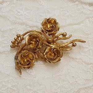 Vintage Coro Brooch Four Roses On A Textured Stem Gold Tone Signed